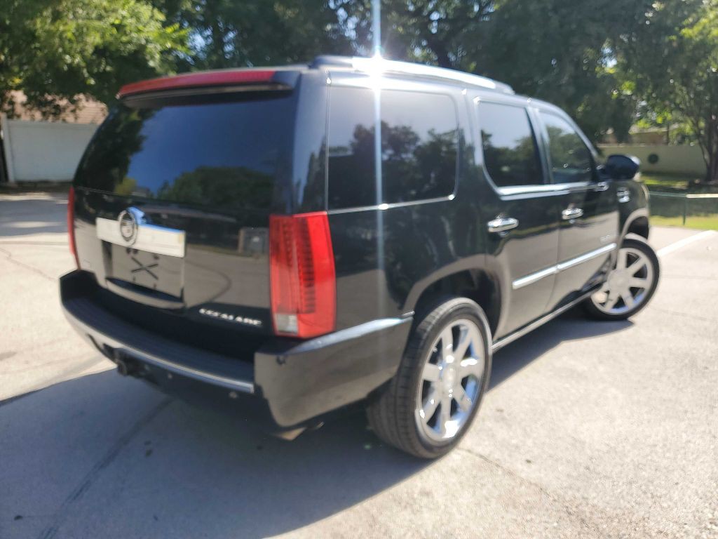 2007 Cadillac Escalade Image 6