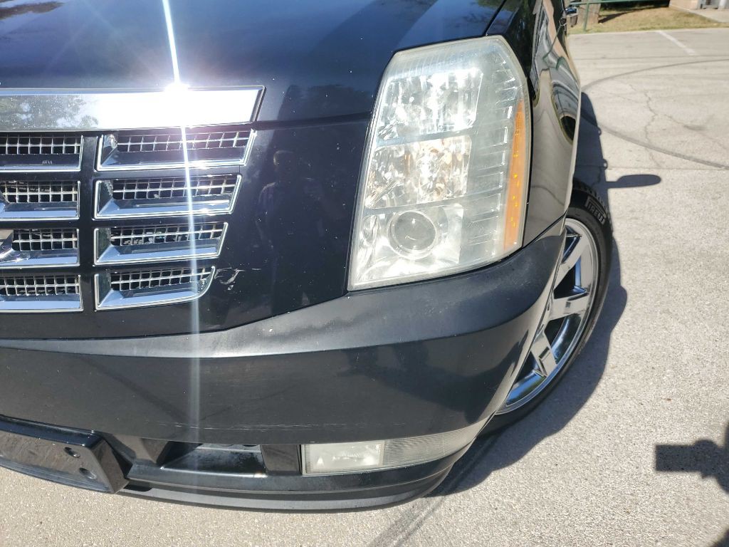 2007 Cadillac Escalade Image 12