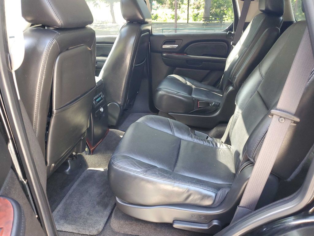 2007 Cadillac Escalade Image 26