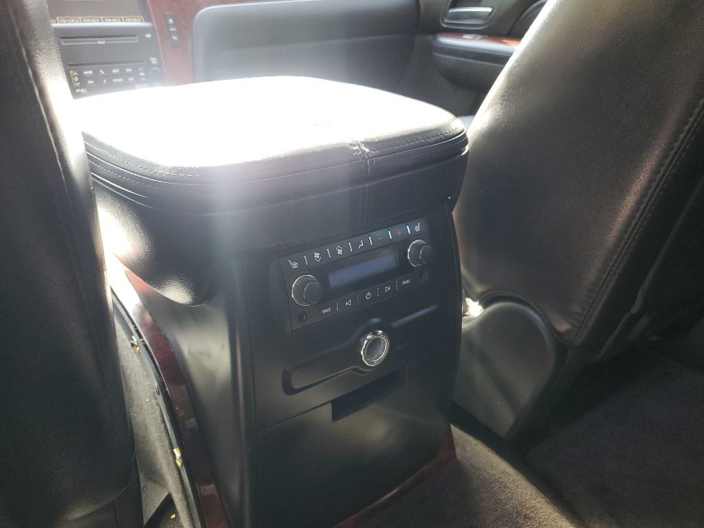 2007 Cadillac Escalade Image 27