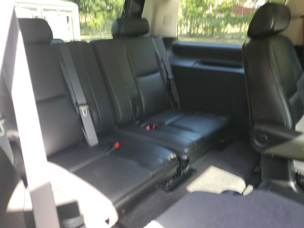 2007 Cadillac Escalade Image 34