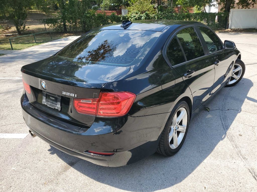 2014 BMW 3 Series Image 6