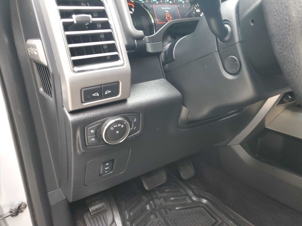 2015 Ford F-150 Image 40