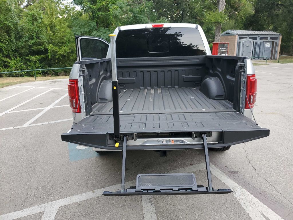 2015 Ford F-150 Image 33