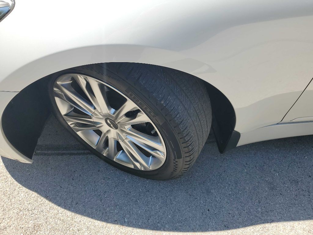2013 Hyundai Genesis Image 13