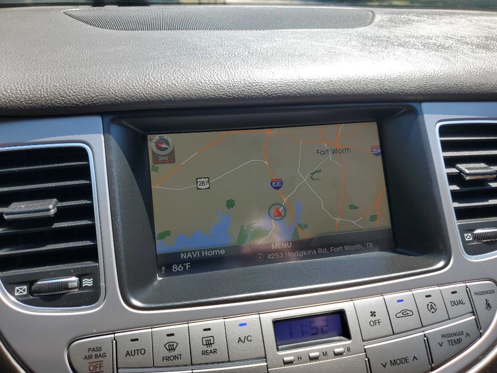 2013 Hyundai Genesis Image 36