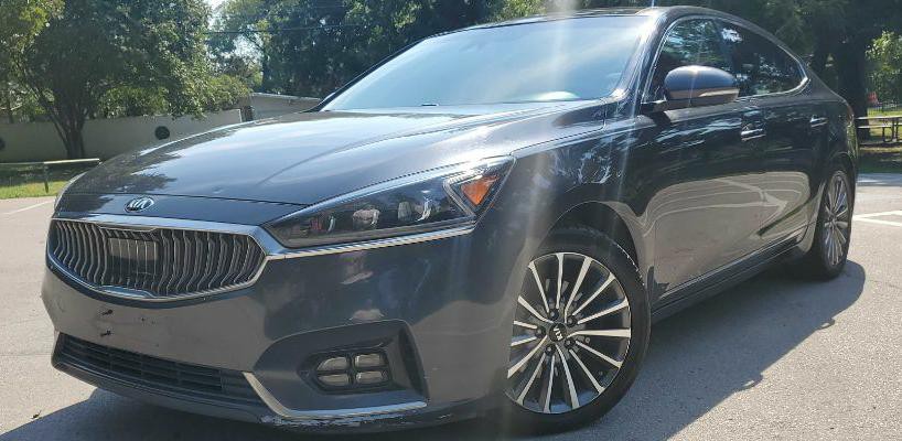 2017 Kia Cadenza Image 1