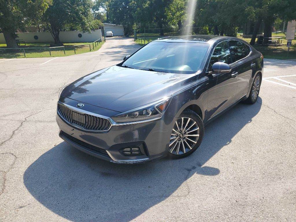 2017 Kia Cadenza Image 2