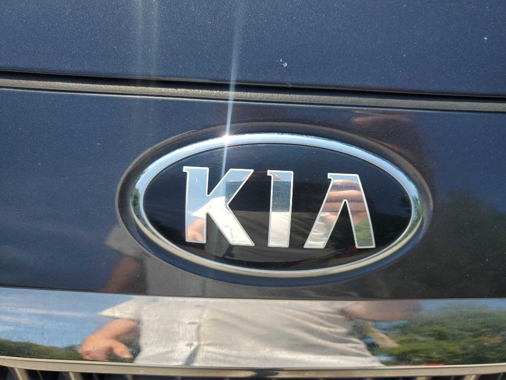 2017 Kia Cadenza Image 11