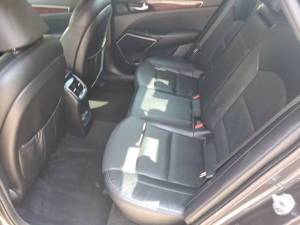 2017 Kia Cadenza Image 20