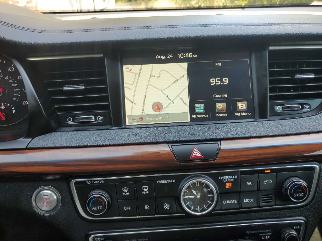 2017 Kia Cadenza Image 32