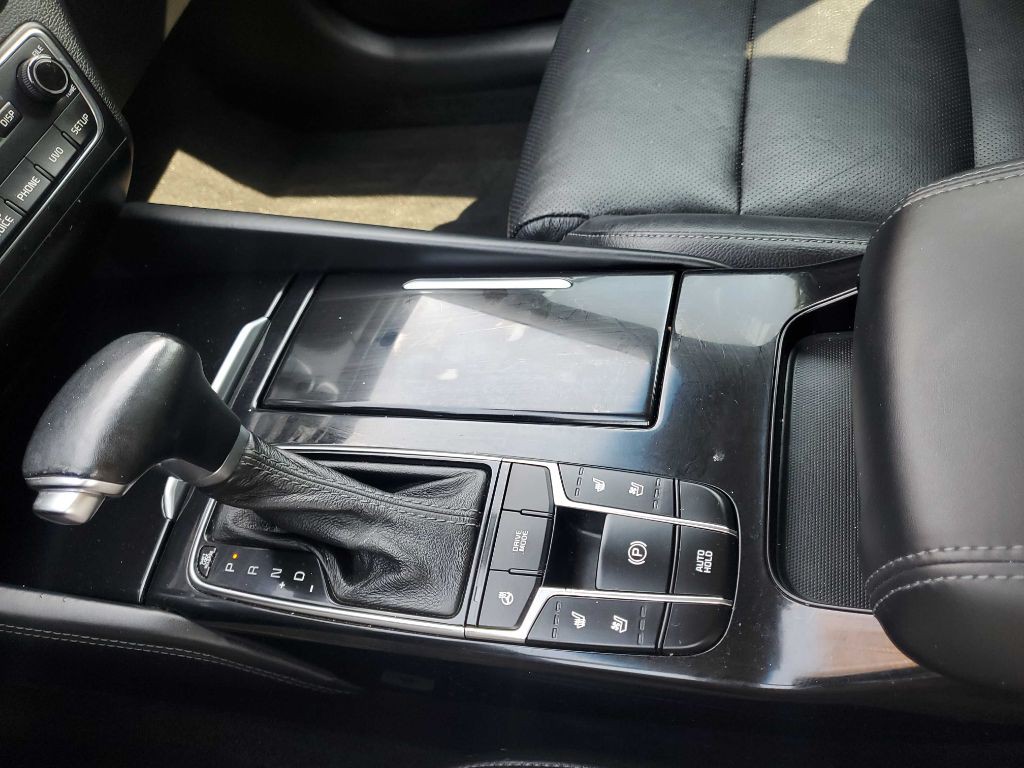 2017 Kia Cadenza Image 35