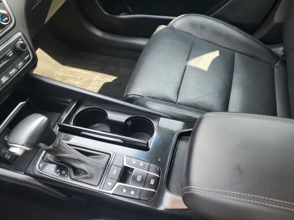 2017 Kia Cadenza Image 36