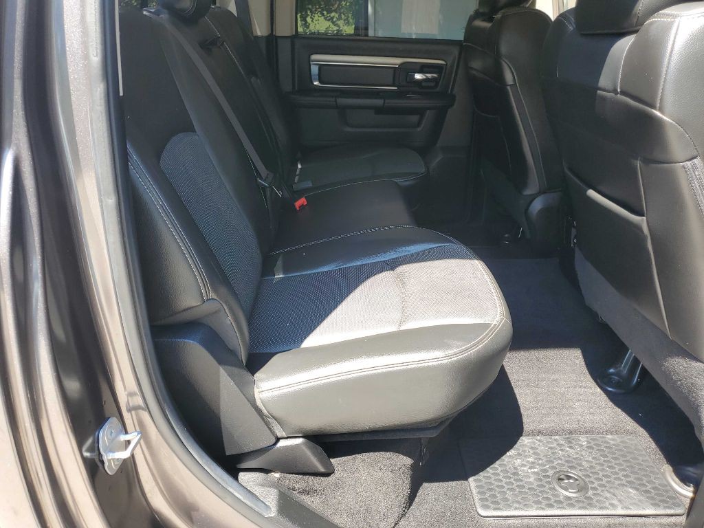 2014 RAM 1500 Image 32