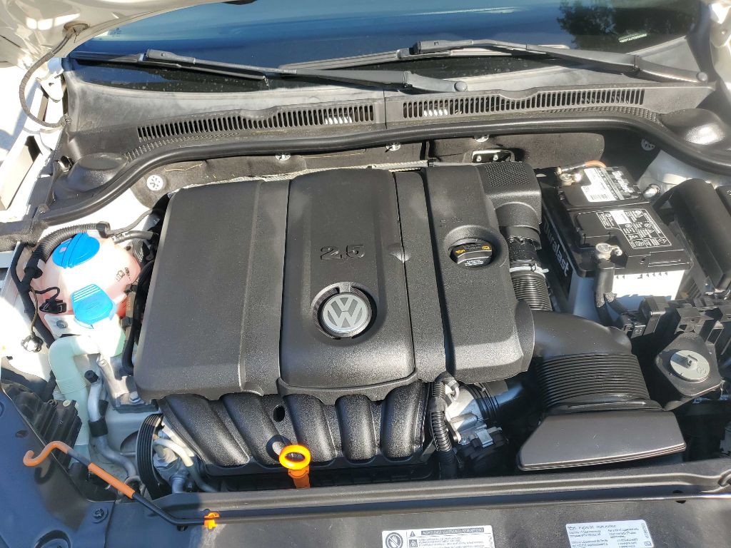 2012 Volkswagen Jetta Image 10