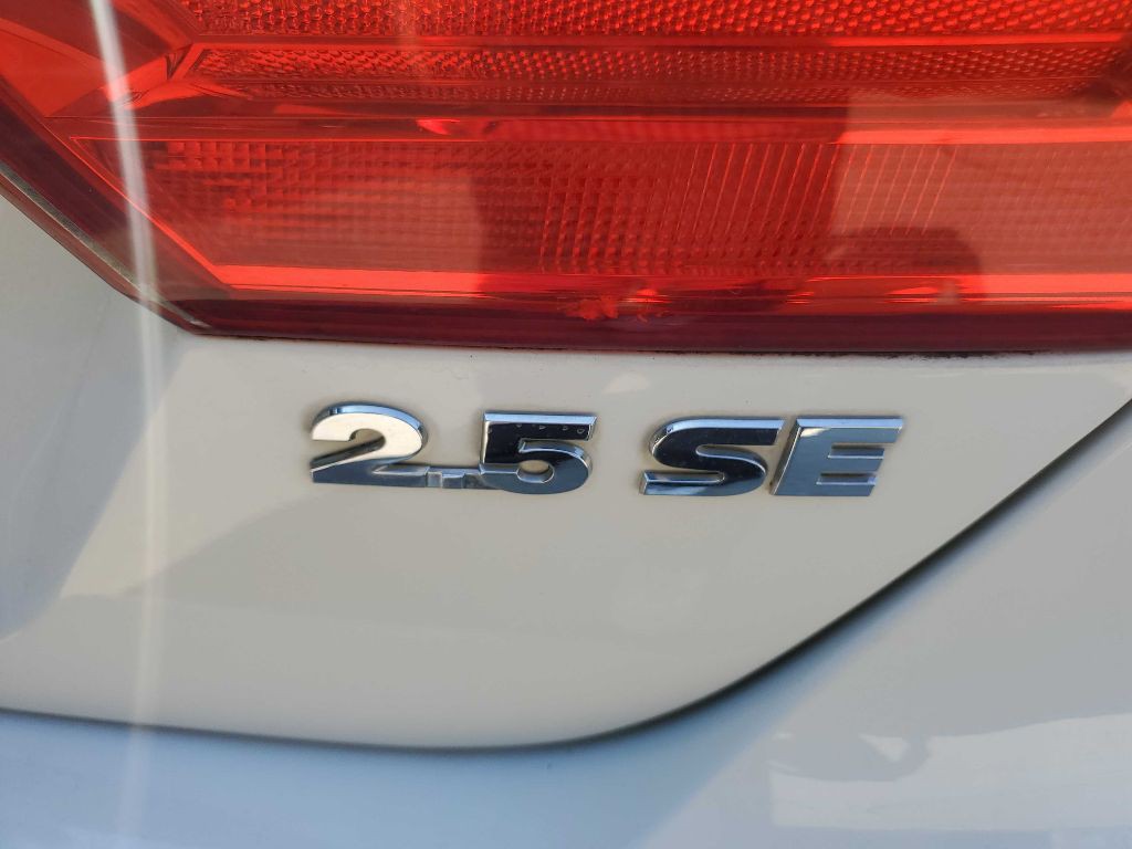 2012 Volkswagen Jetta Image 13