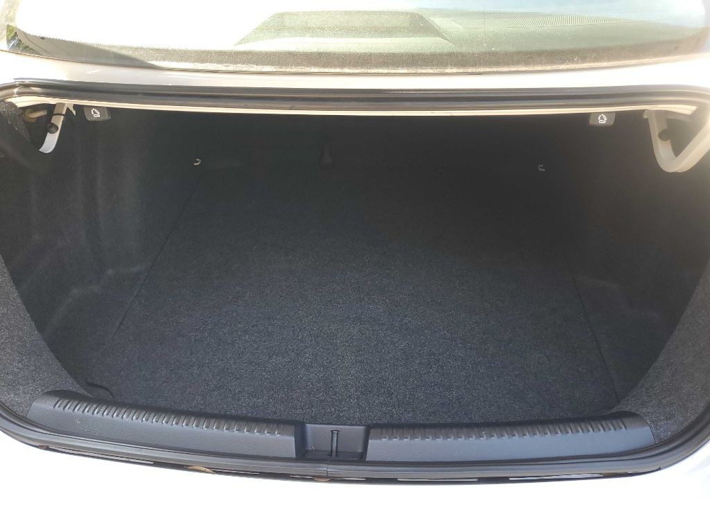 2012 Volkswagen Jetta Image 20