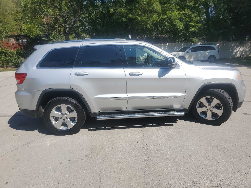2012 Jeep Grand Cherokee Image 7