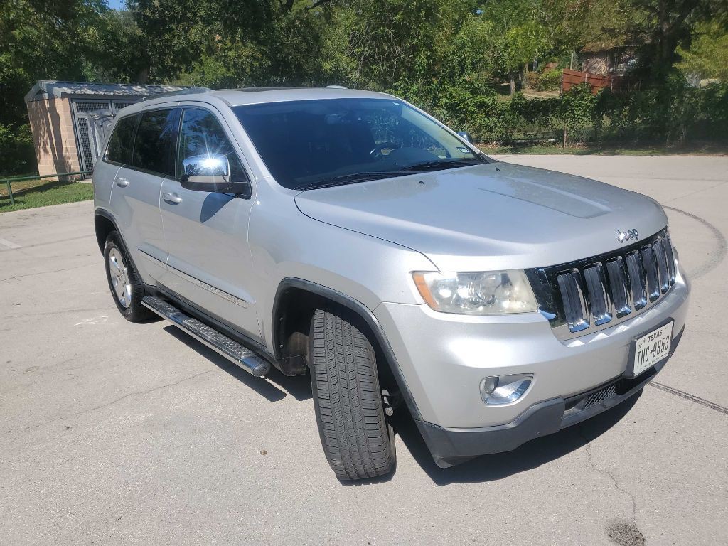 2012 Jeep Grand Cherokee Image 8