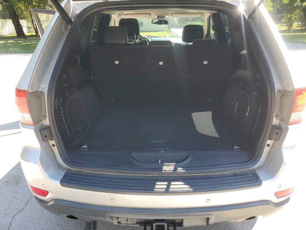 2012 Jeep Grand Cherokee Image 24