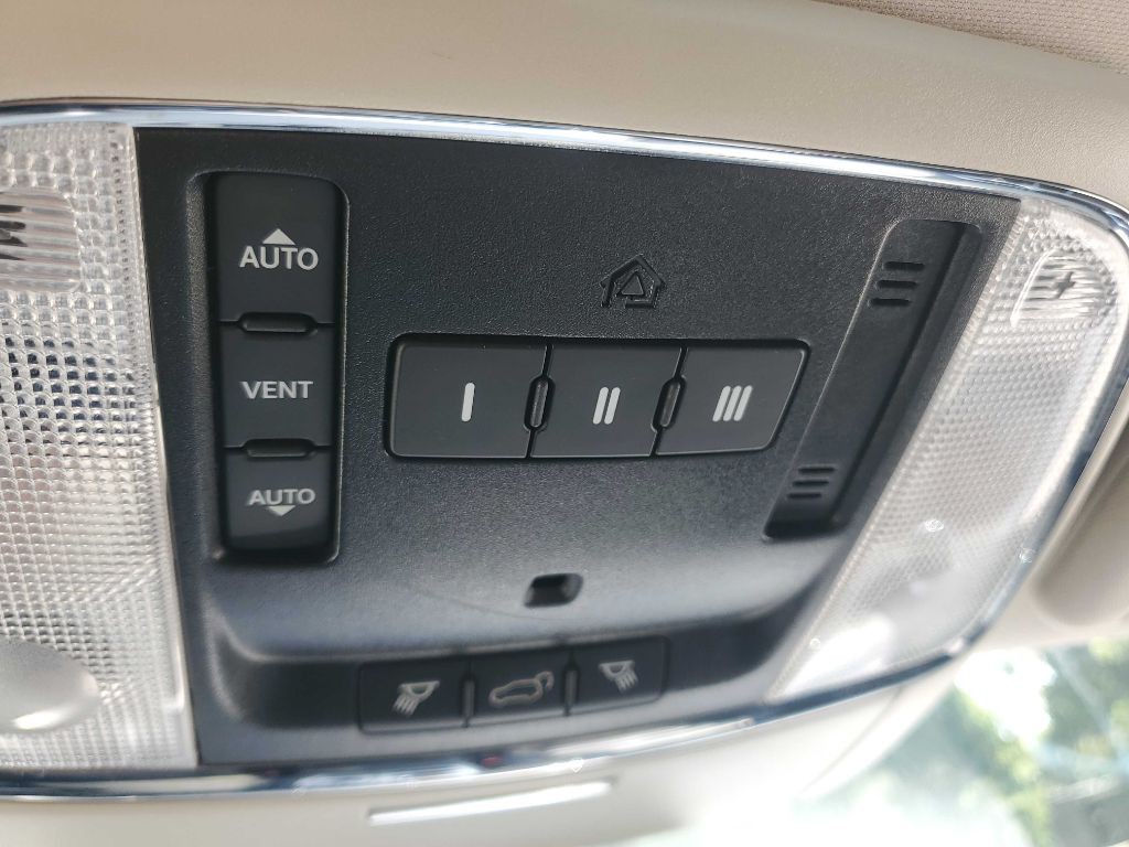 2012 Jeep Grand Cherokee Image 36