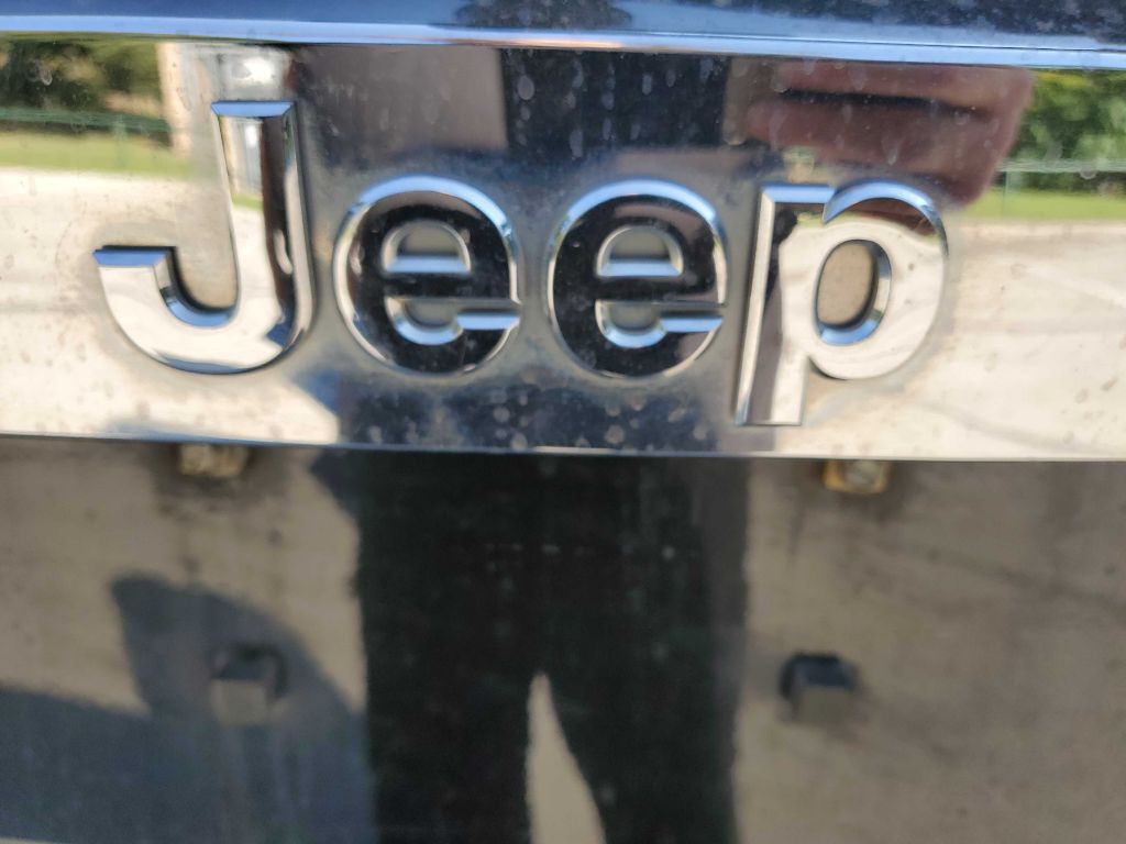 2012 Jeep Liberty Image 17