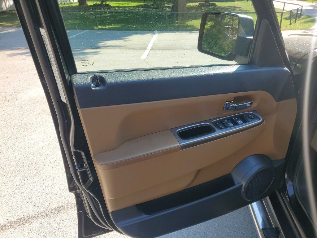 2012 Jeep Liberty Image 18