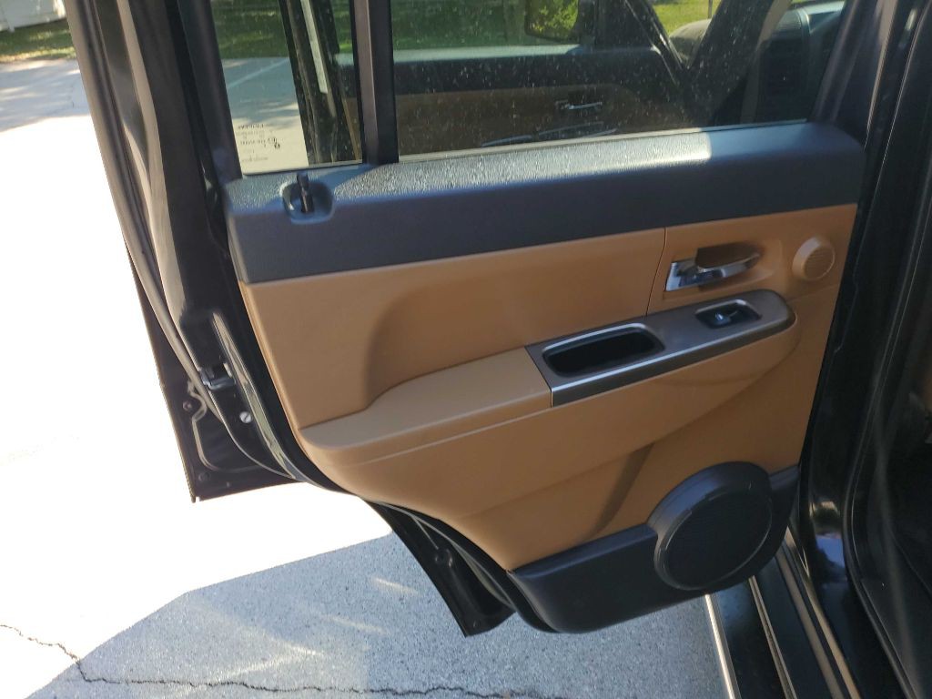 2012 Jeep Liberty Image 21
