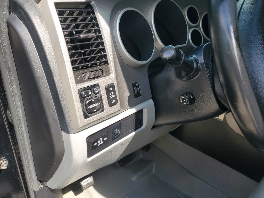 2011 Toyota Tundra Image 38