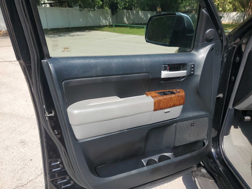 2011 Toyota Tundra Image 21