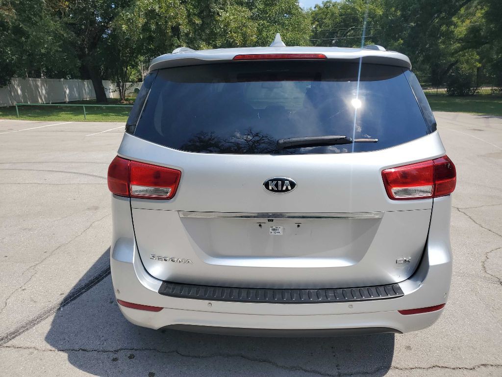 2016 Kia Sedona Image 5