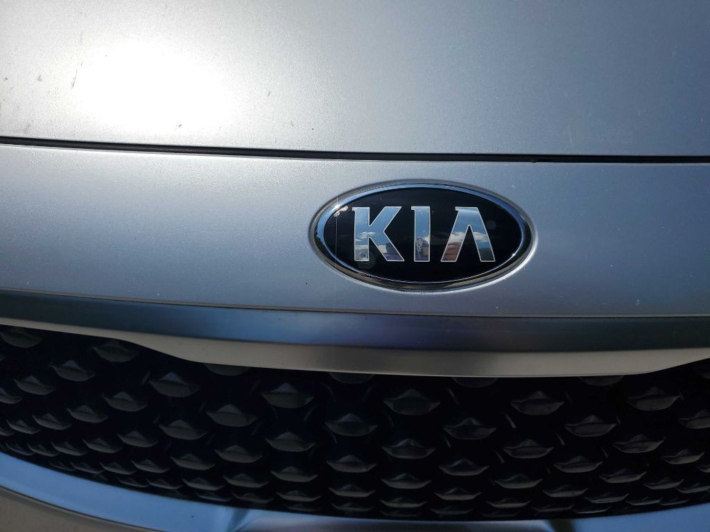2016 Kia Sedona Image 10