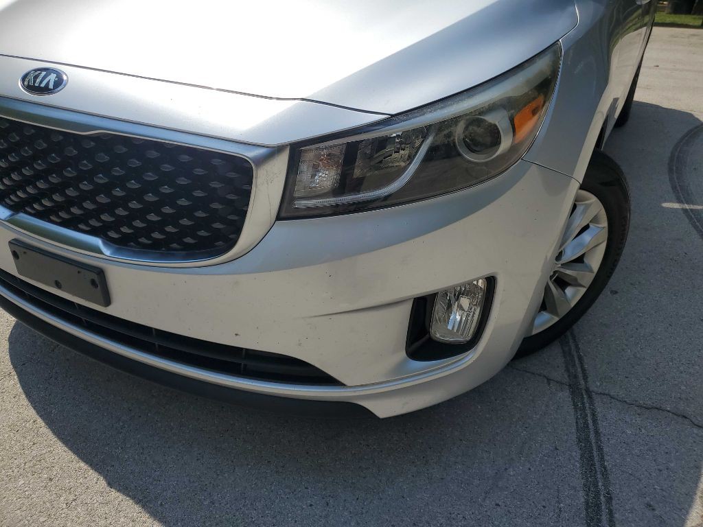 2016 Kia Sedona Image 11