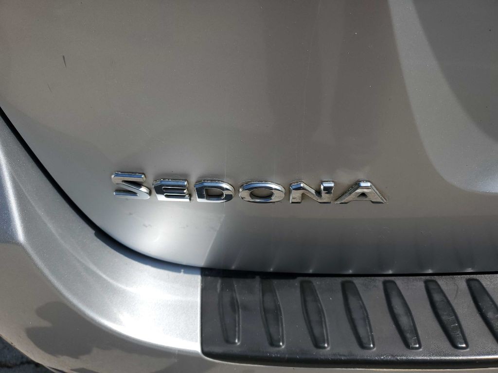 2016 Kia Sedona Image 14