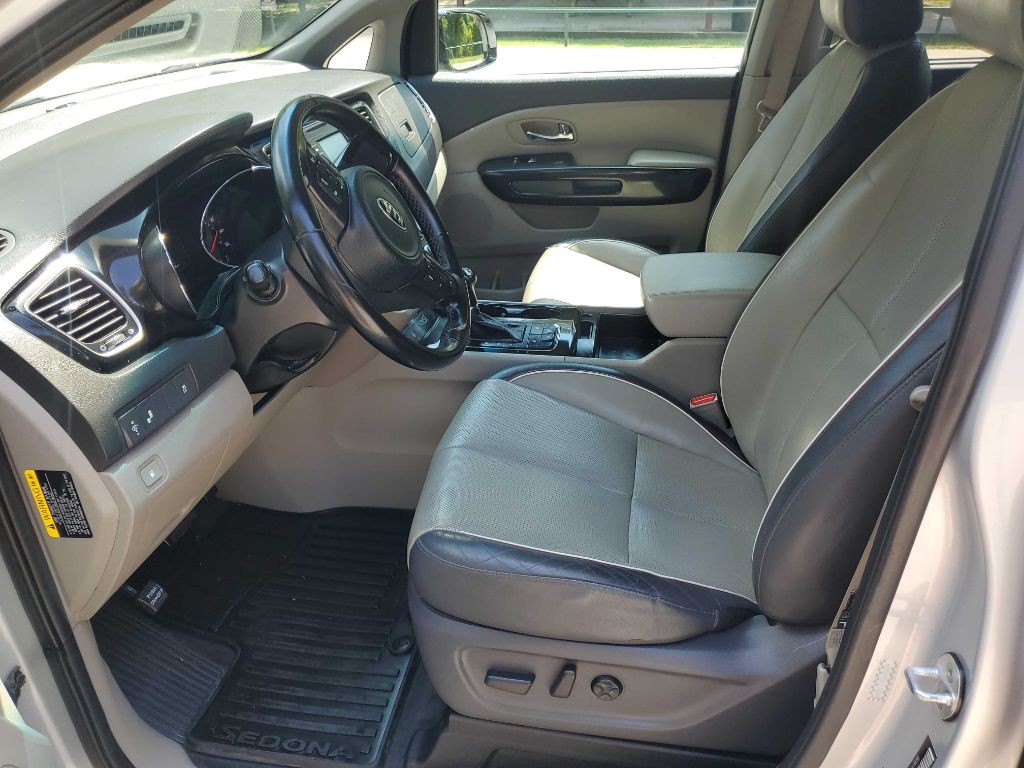 2016 Kia Sedona Image 18