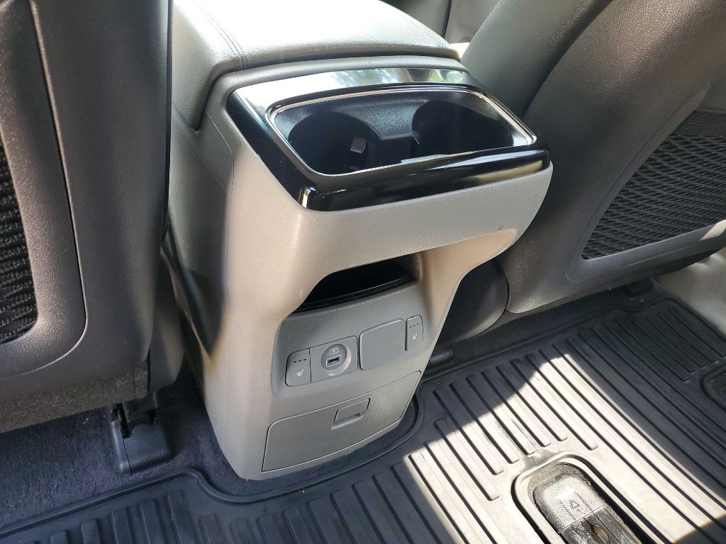 2016 Kia Sedona Image 20