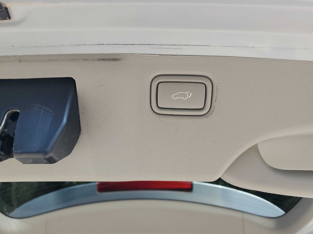 2016 Kia Sedona Image 25