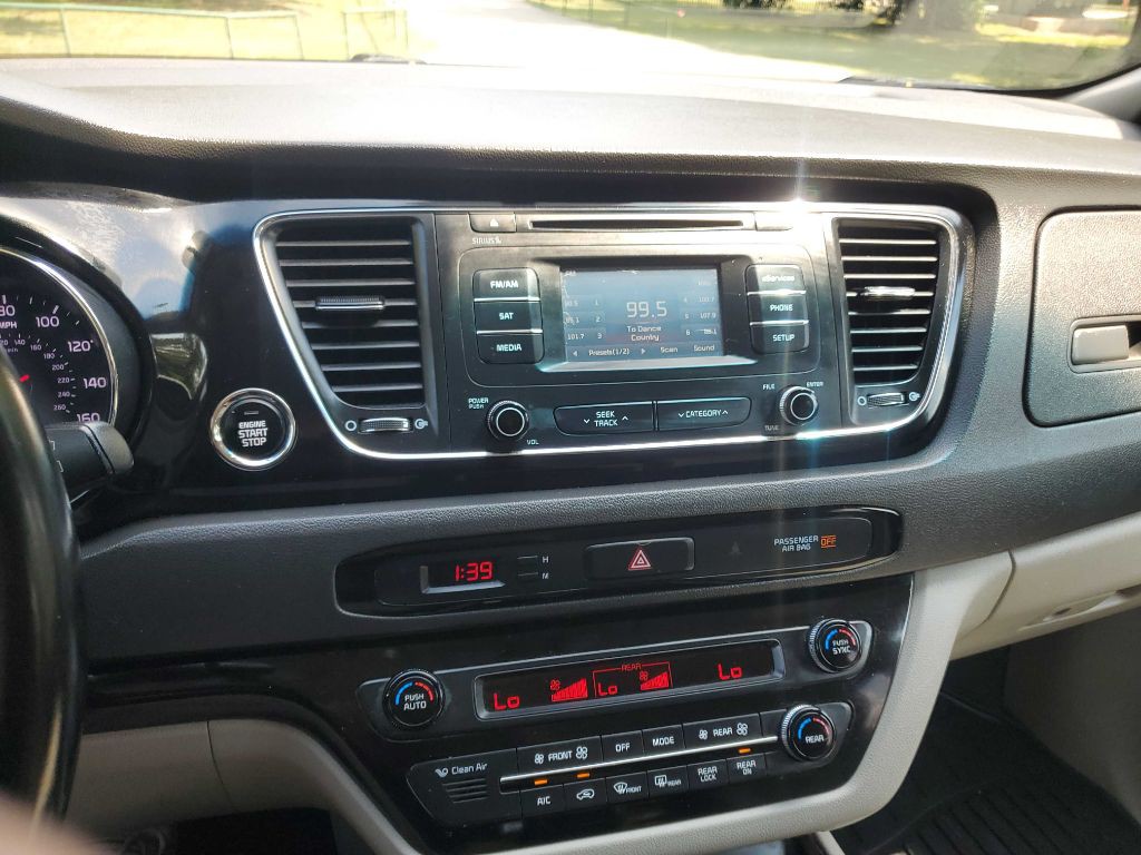 2016 Kia Sedona Image 33