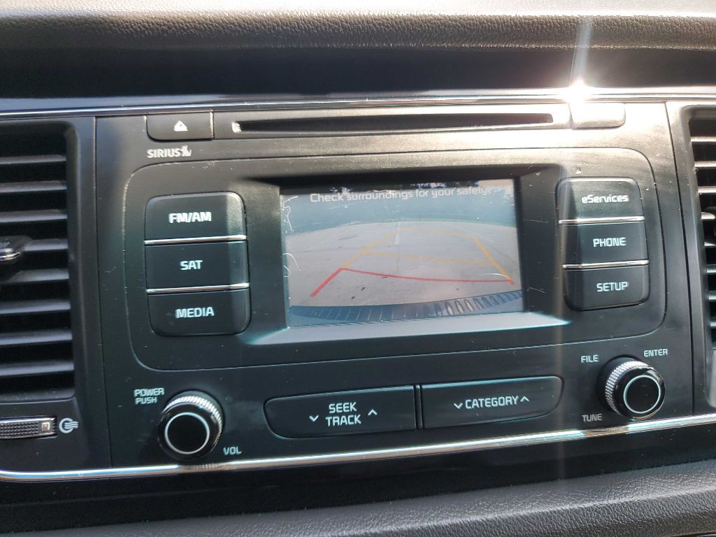 2016 Kia Sedona Image 34