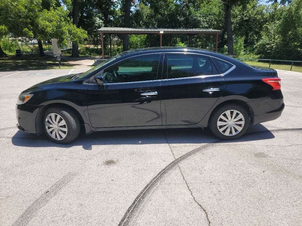 2019 Nissan Sentra Image 2