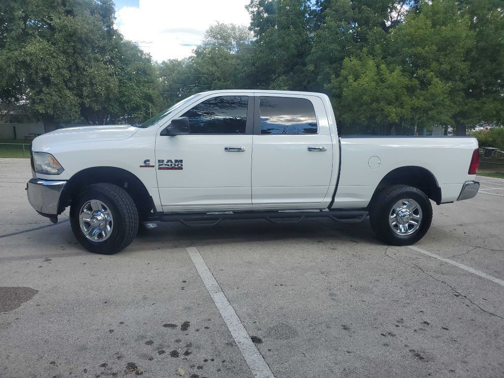 2015 RAM 2500 Image 3