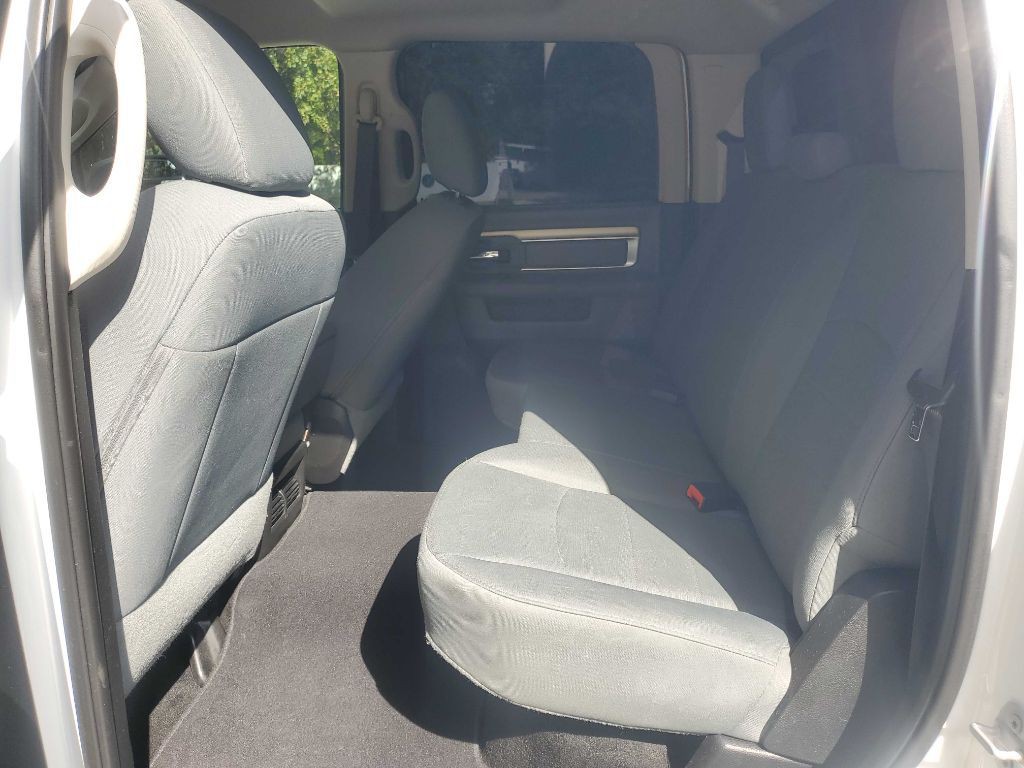 2015 RAM 2500 Image 23