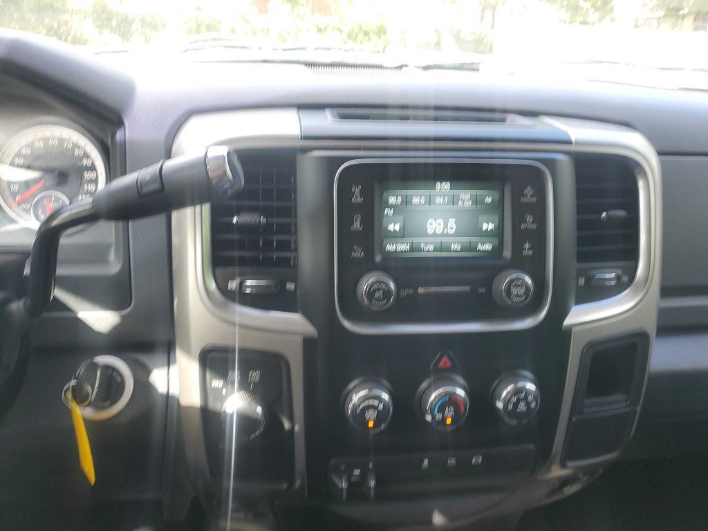 2015 RAM 2500 Image 28