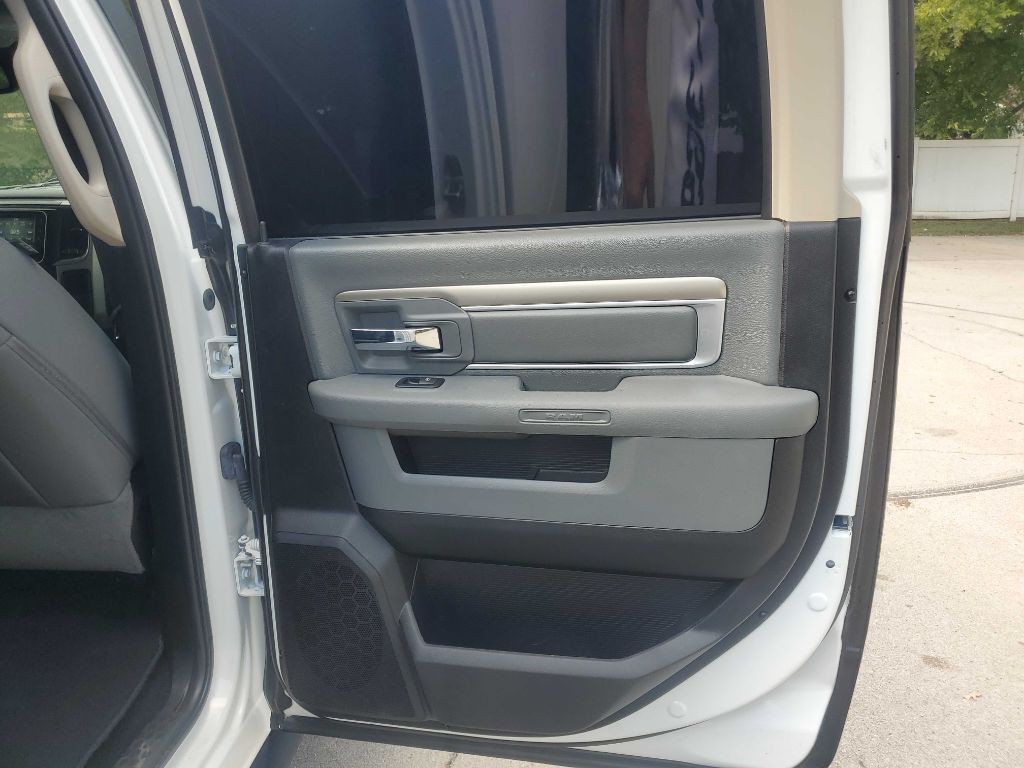2015 RAM 2500 Image 31