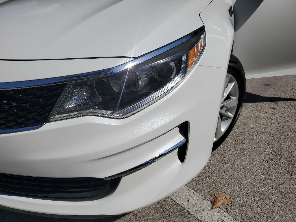 2018 Kia Optima Image 12