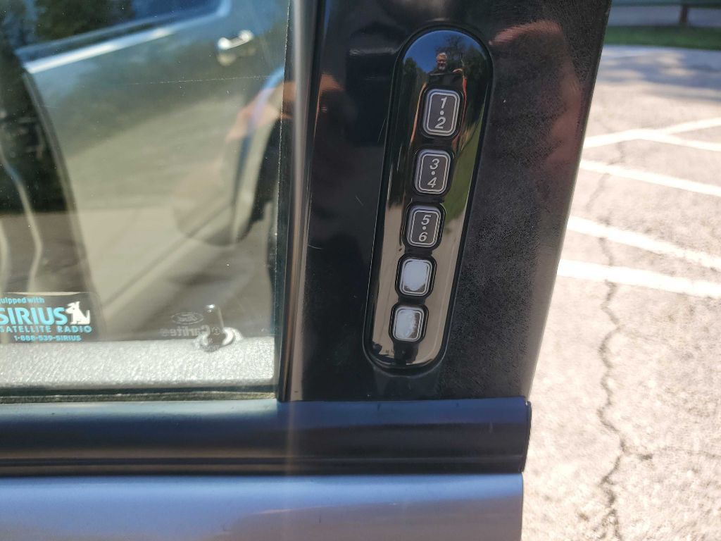 2008 Ford Explorer Image 14