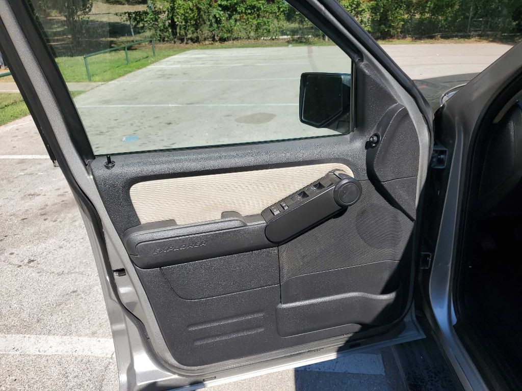 2008 Ford Explorer Image 20