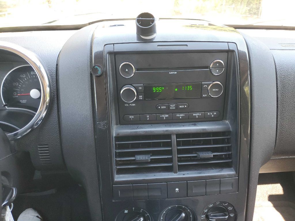 2008 Ford Explorer Image 36