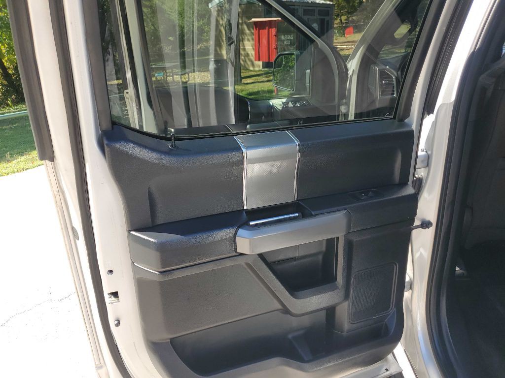 2015 Ford F-150 Image 24