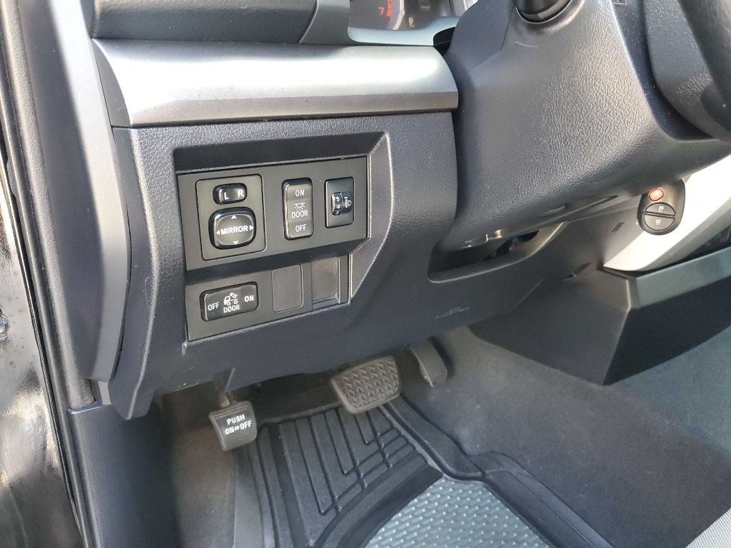 2014 Toyota Tundra Image 22